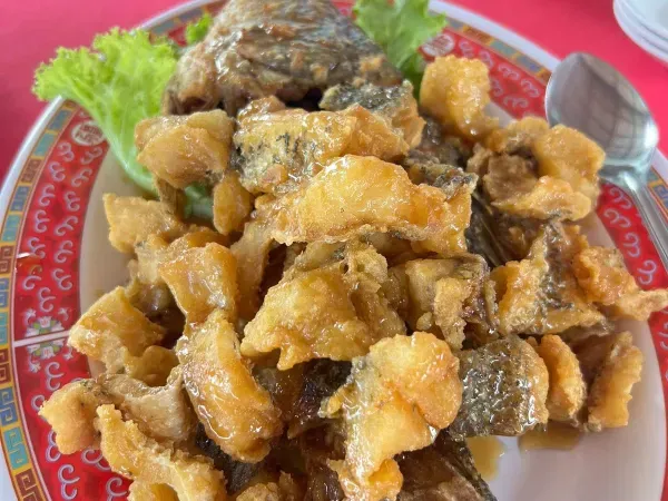 ปลากะพงทอดน้ำปลา